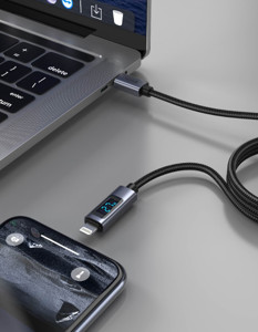 Obrazek KABEL SWISSTEN LCD USB-C/LIGHTNING 1m z wyświetlaczem