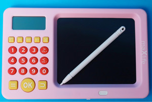 Obrazek MAXLIFE DZIECIĘCA TABLICA DO PISANIA Z KALKULATOREM RÓŻOWA MXWB-01